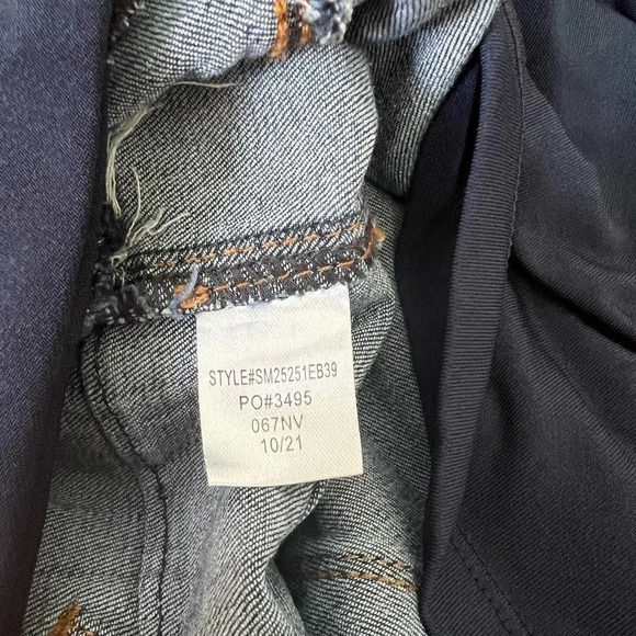 SONG Maternity Over The Bump Jean Shorts | Dark Wash Distressed - Picture 6 of 6